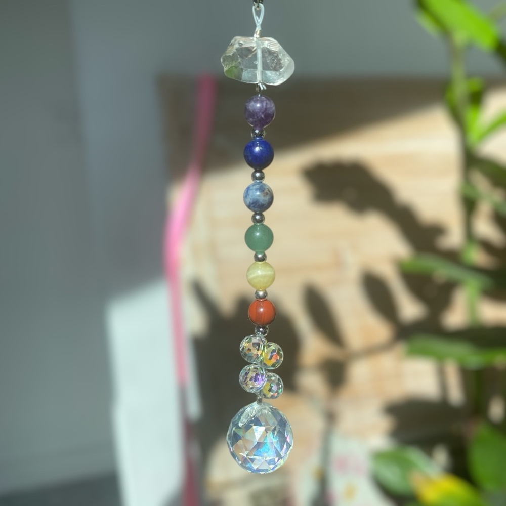 🌸 Chakra Quartz Crystal Suncatcher  Bag Charm Keychain, Car Rear